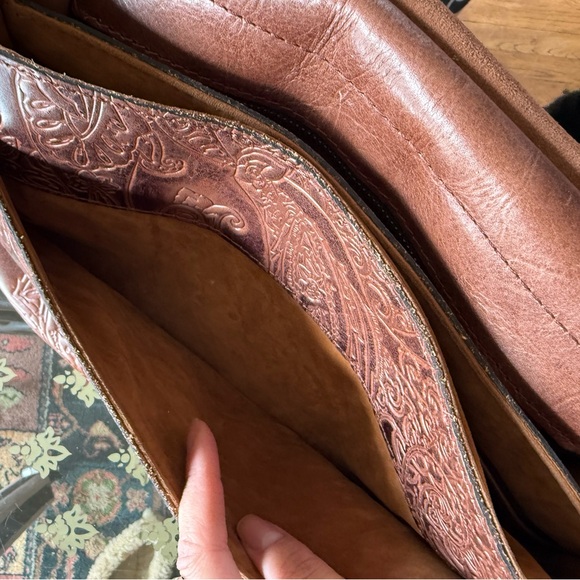 Patricia Nash Tooling Italian Leather Crossbody saddle bag purse - Picture 10 of 13